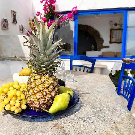 Jacob's Traditional House In Village Isternia (Tinos)