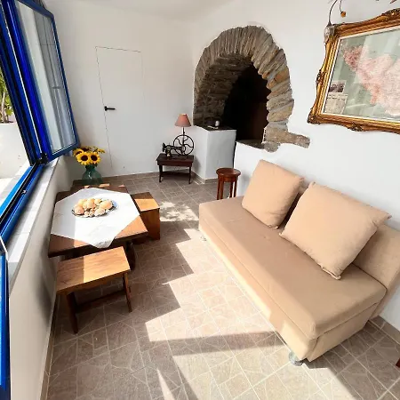 Jacob's Traditional House In Village Holiday home Isternia (Tinos)